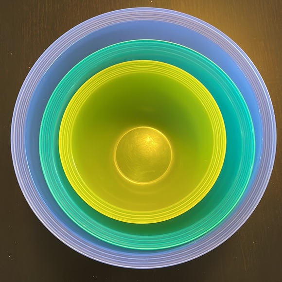 TUPPERWARE VINTAGE IMPRESSIONS CLASSIC BOWL SET WITH LIDS - Picture 2 of 9